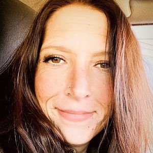 Meet your Posher, Denise